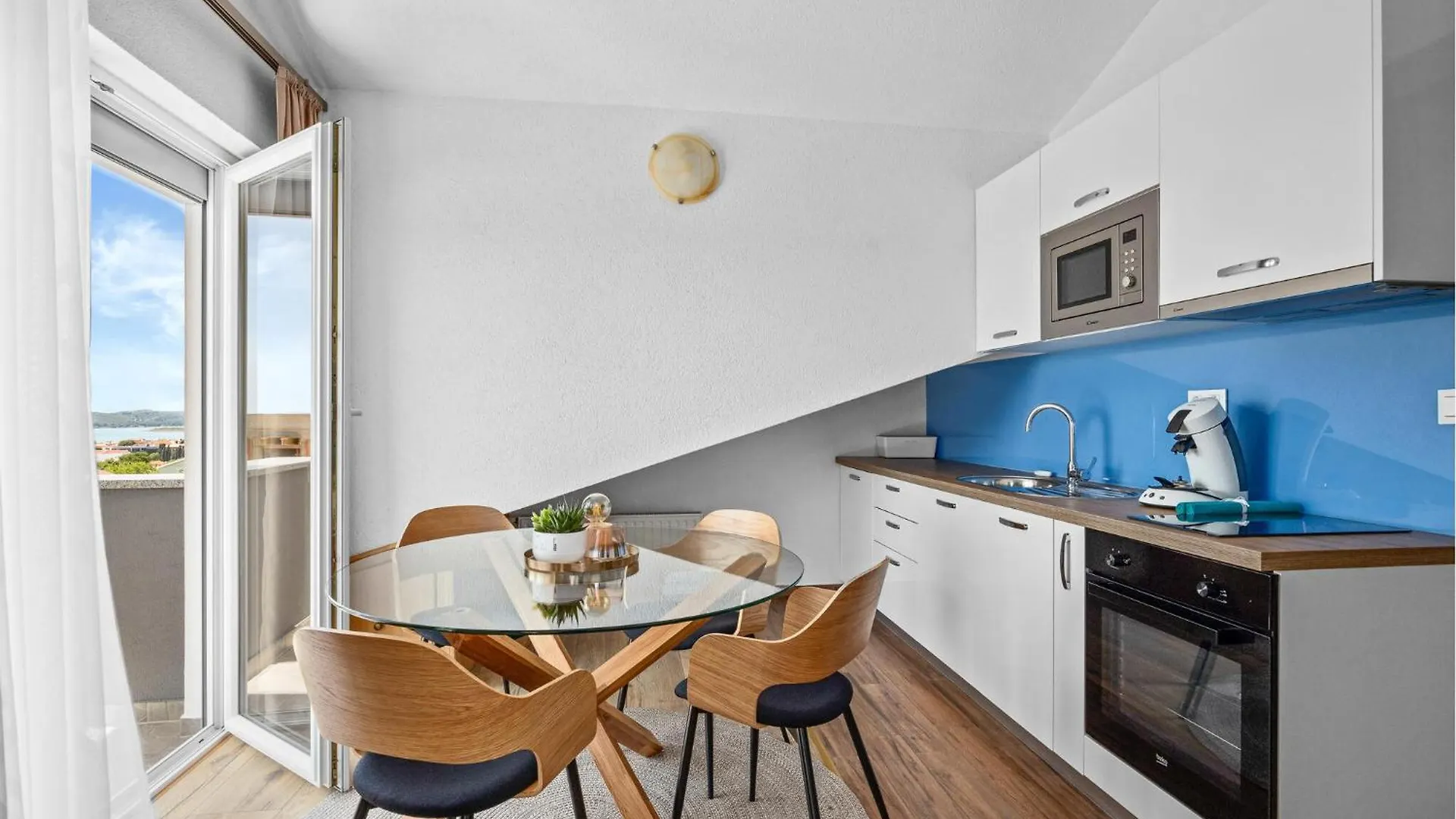Nice Apartment In Medulin With Kitchen