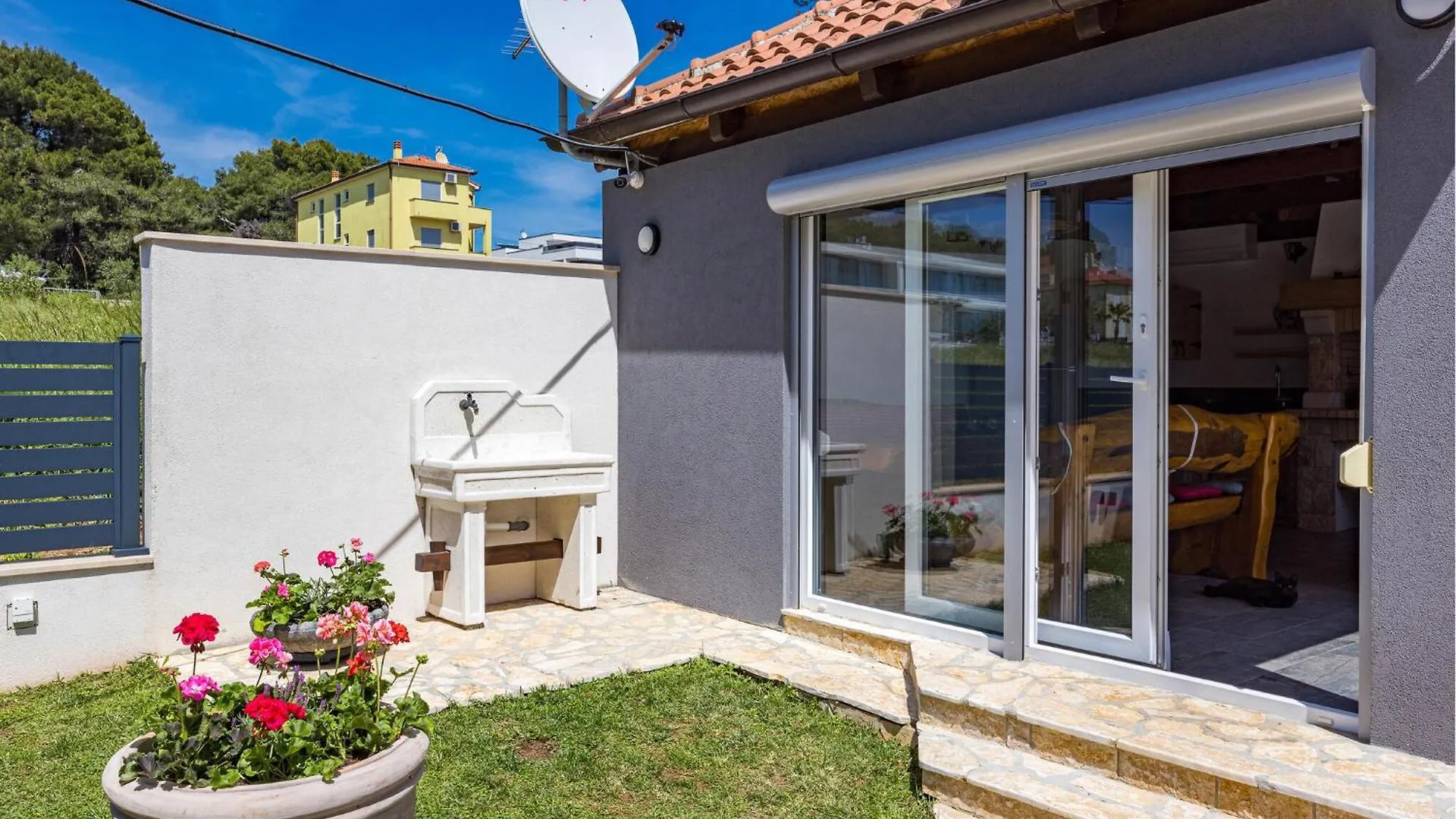 Nice Apartment In Medulin With Kitchen 0*,  Croatia