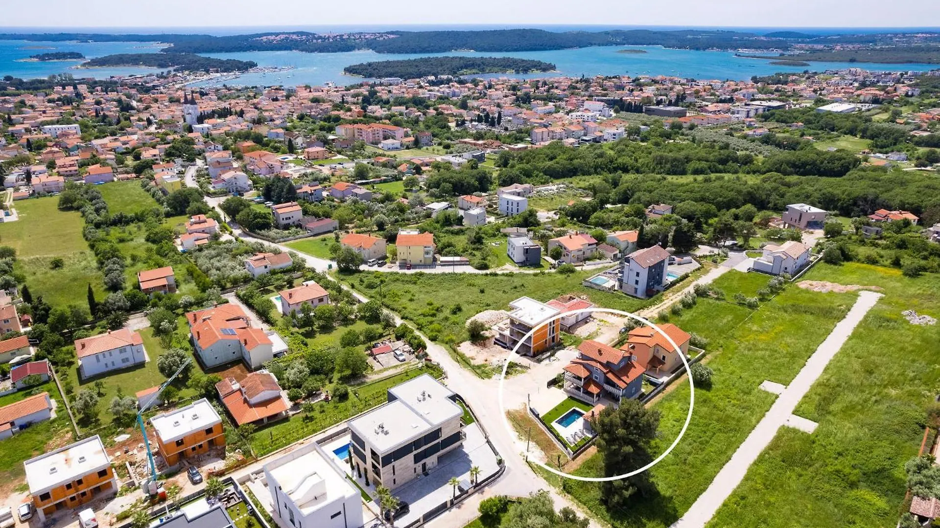 Nice Apartment In Medulin With Kitchen